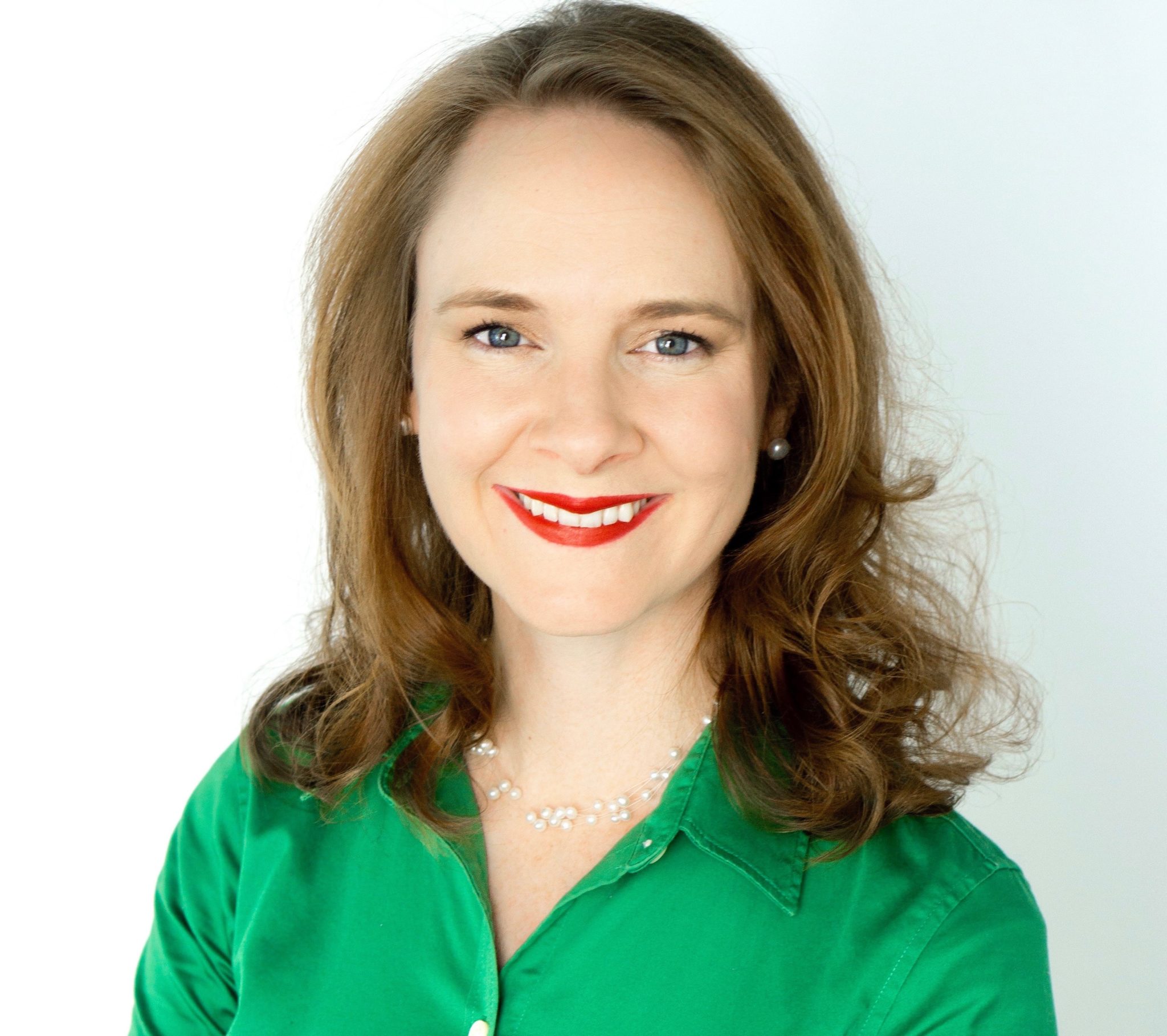 KatClowesHeadshot-scaled